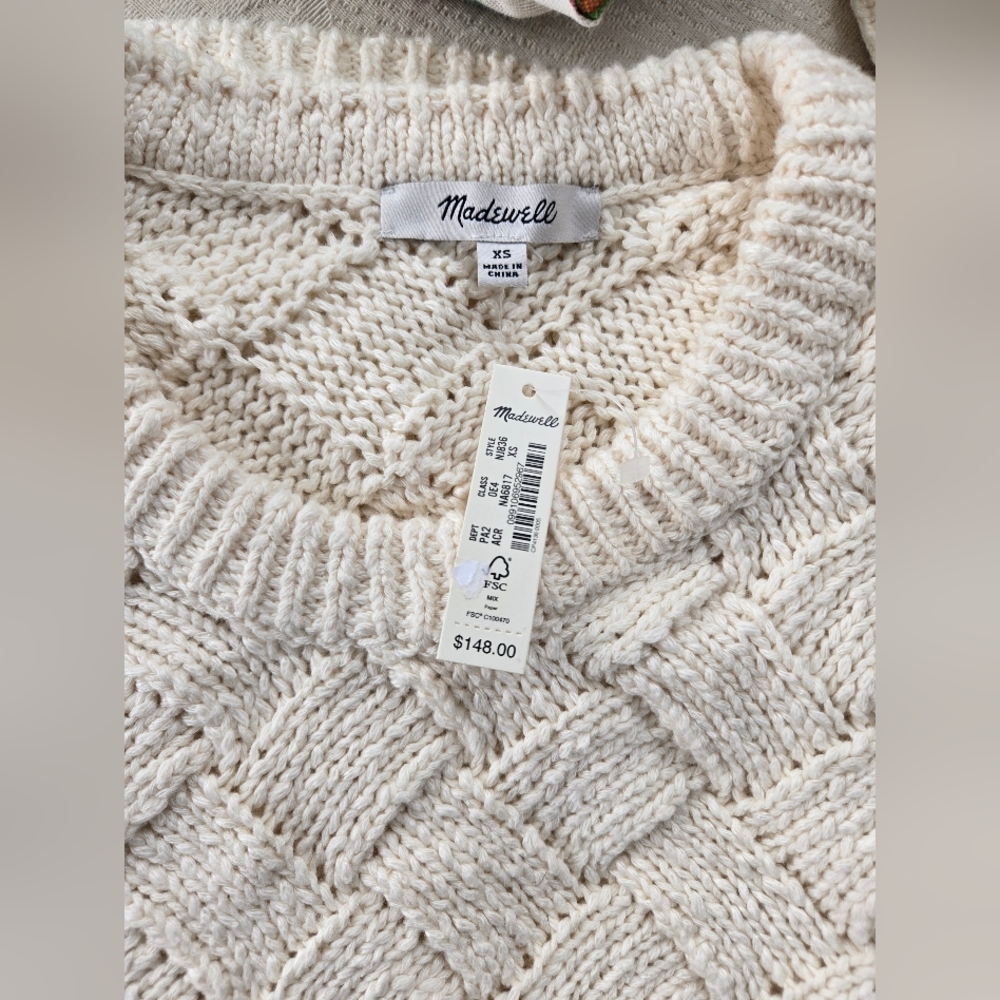 White sweater - Picture 5 of 6